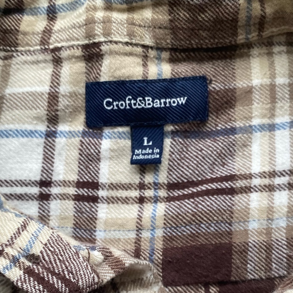 NWOT Croft & Barrow Brown & Blue Plaid Flannel: Size L - Picture 2 of 2
